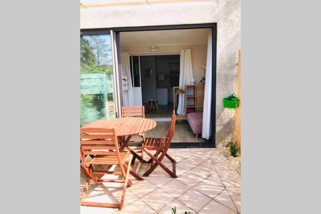 La Petite Pinede Studio Climatise Proche Plage Sanary-sur-Mer Zewnętrze zdjęcie